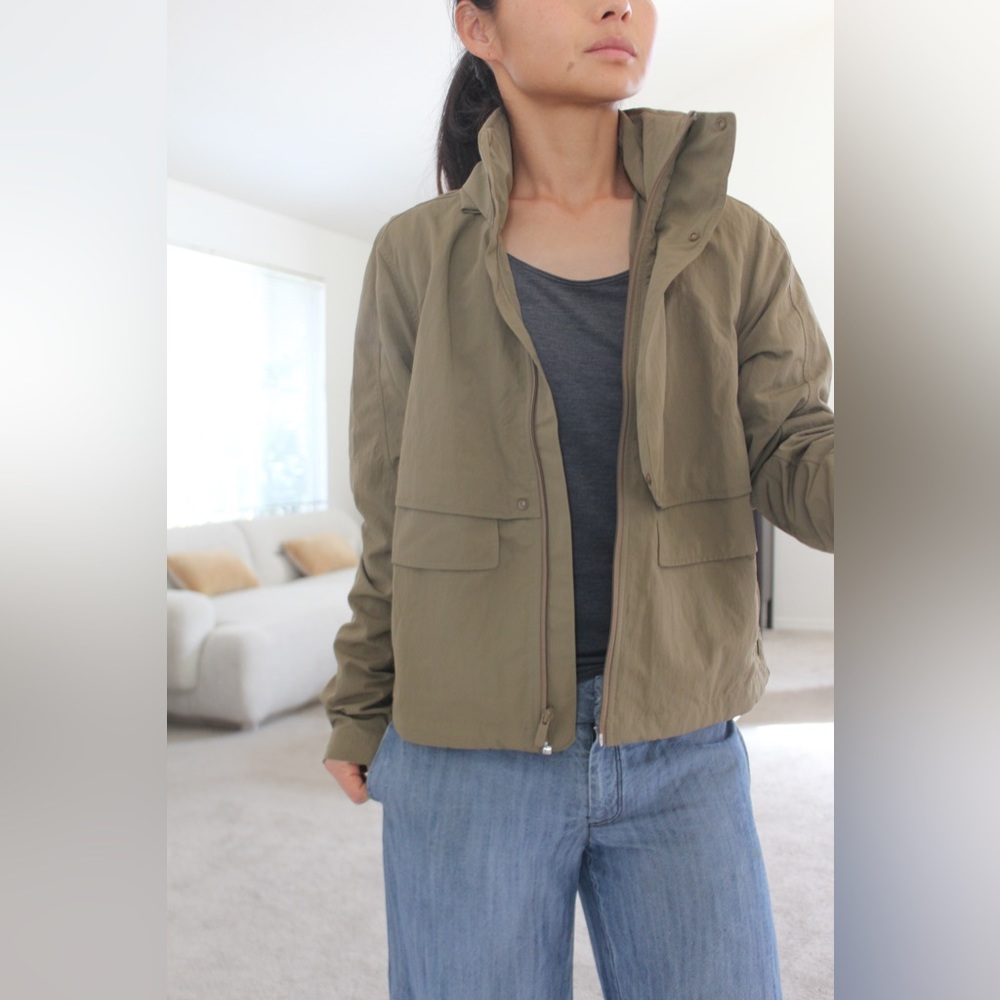 Lululemon Athletica Always Effortless Jacket Army green (NWOT)